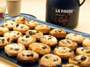 BOX MINI-PAINS AUX RAISINS (24 pièces)